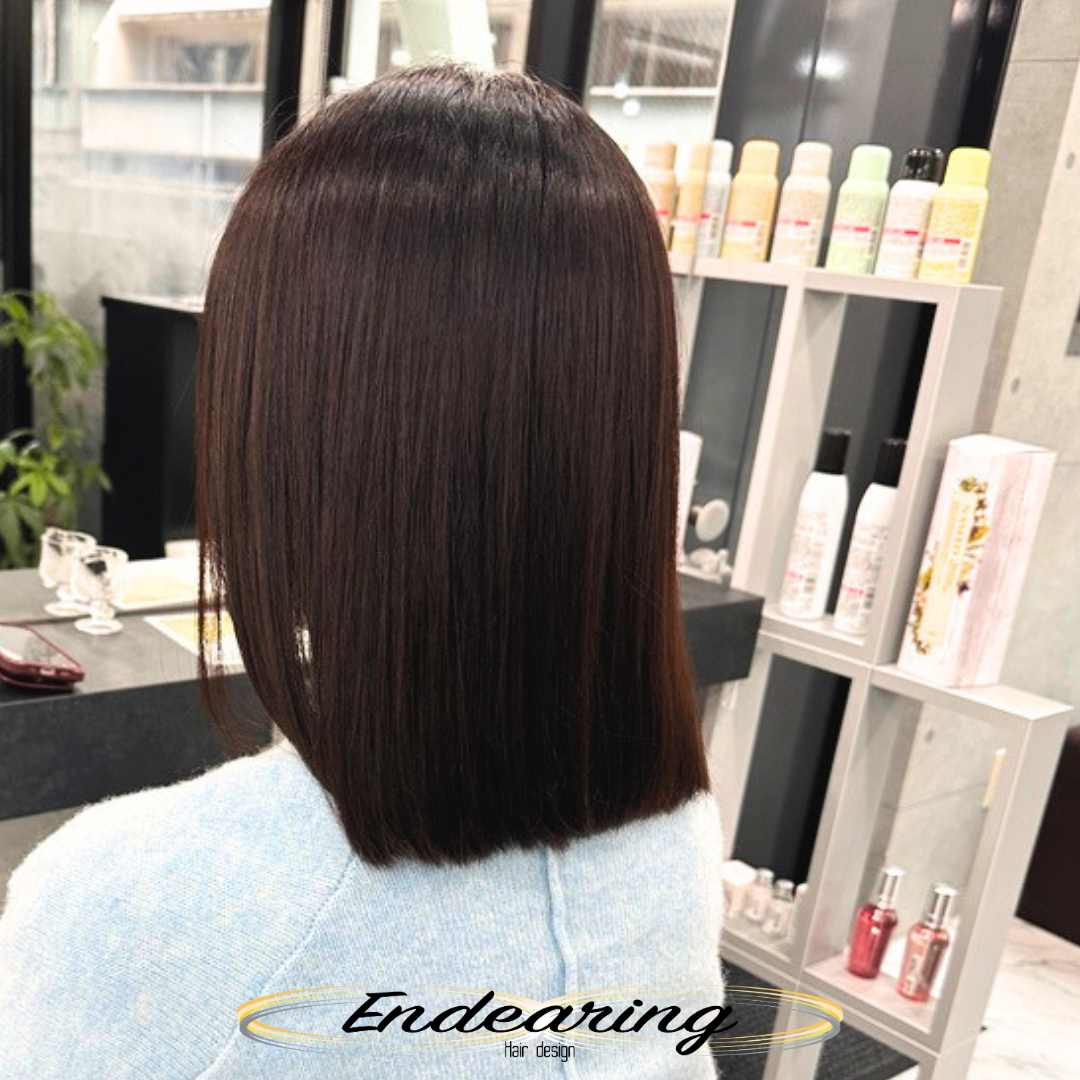 若作りしないのに綺麗。大人世代に似合うブラウンヘアカラーとは