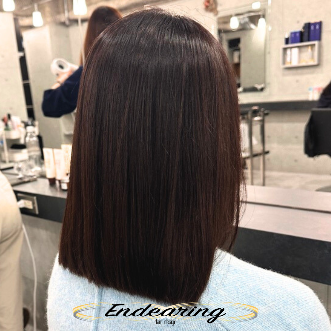 若作りしないのに綺麗。大人世代に似合うブラウンヘアカラーとは