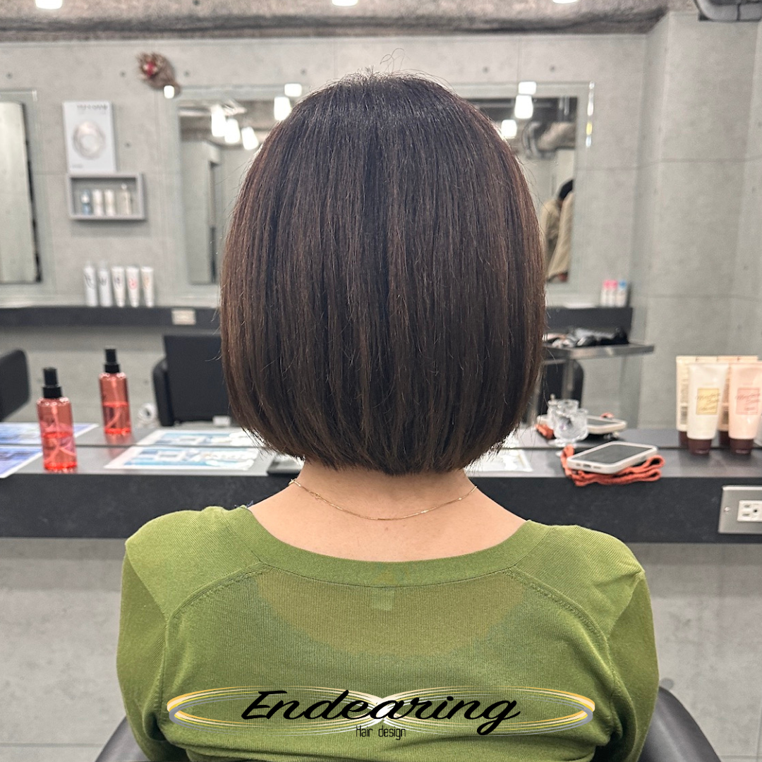 何もしてない風で、ちゃんと綺麗。ラテグレージュの内巻きボブ