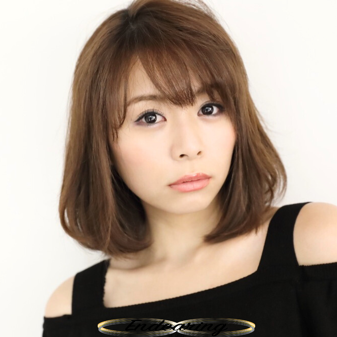 大人女性に似合うミディアムレイヤーボブとは？髪が多くても重く見えない透明感ベージュブラウンの魅力