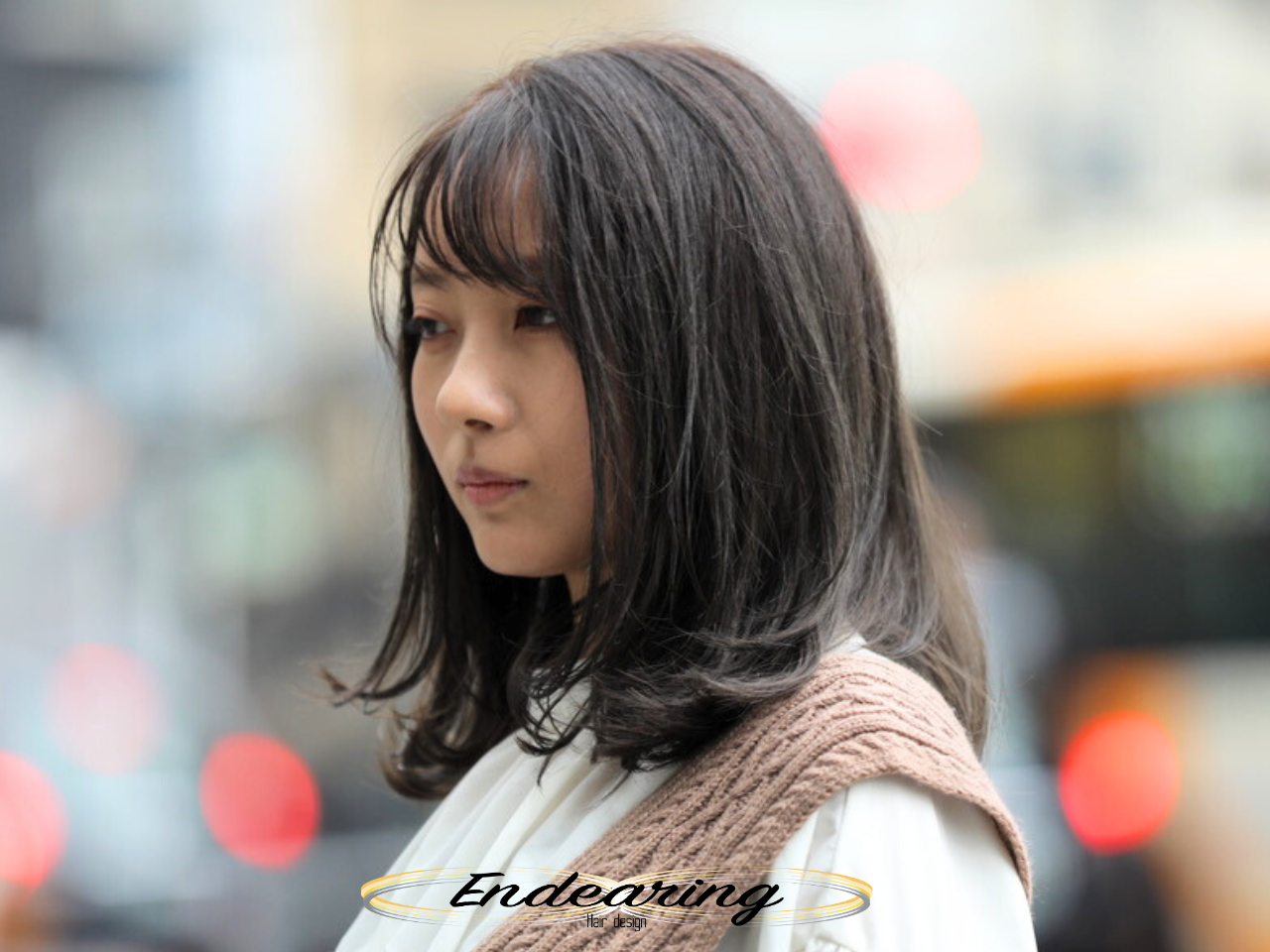 暗髪でも重く見えない｜透明感ダークグレーで叶える春向けセミロングヘアカラー解説