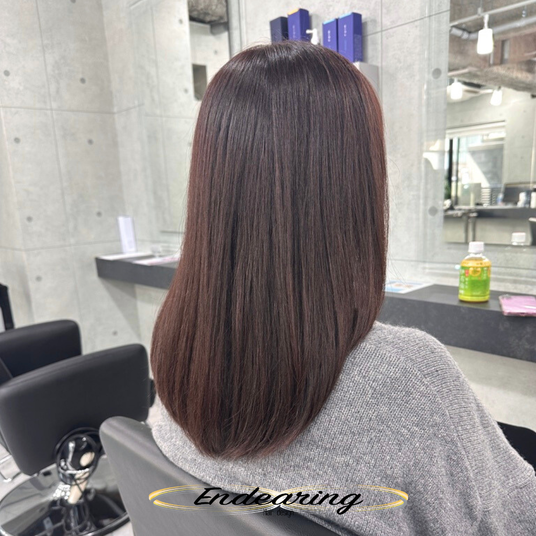 重く見えないセミロング×ココアブラウン｜レイヤーで叶える柔らか可愛い大人ヘアに