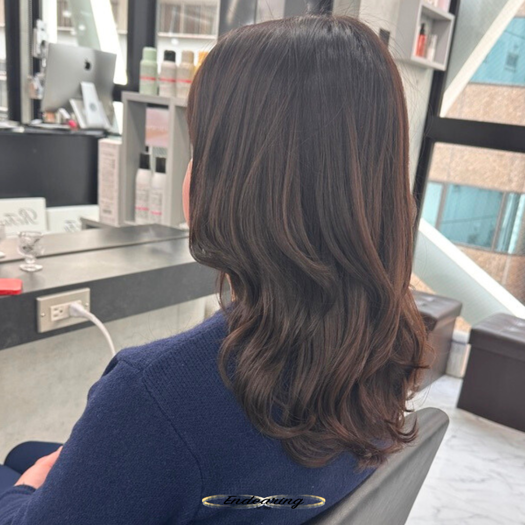 重ためでも動くセミロングレイヤー｜デジタルパーマを活かすダークグレーカラー