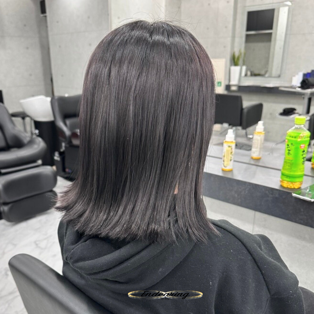 暗髪でも重く見えない？ワンレン外ハネボブ×透明感ダークグレー