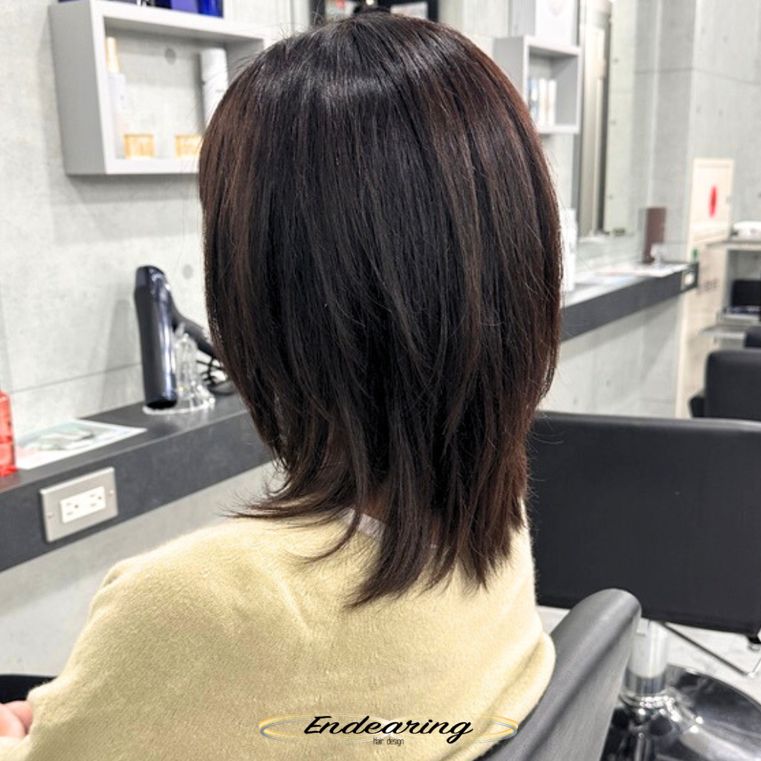 レイヤーボブからセミロングへ｜襟足少し長めが叶える大人の洗練スタイル
