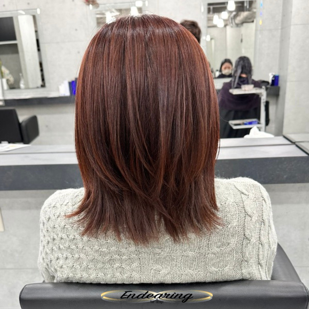 レイヤーボブで叶う小顔×上品ボリューム｜大人女性に最適なショートボブの最適解