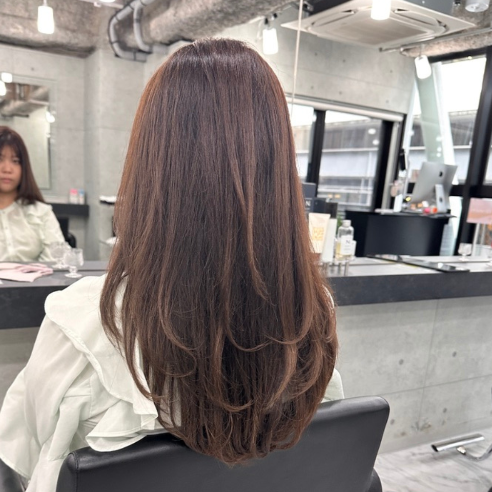透明感ラフグレージュとは｜彩度・明度・補色設計でつくる“大人の抜け感カラー”