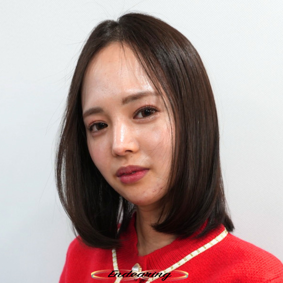 ギリギリ結べる内巻きミディアムボブ｜忙しい朝でも決まる透明感モノトーンベージュ