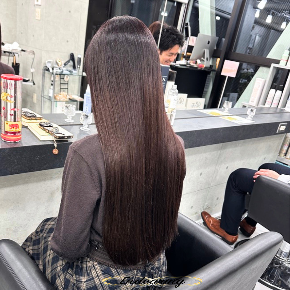 40代の暗髪は“ただ暗い”が老ける原因｜ディープパープル×モノトーンで叶える透明感と艶