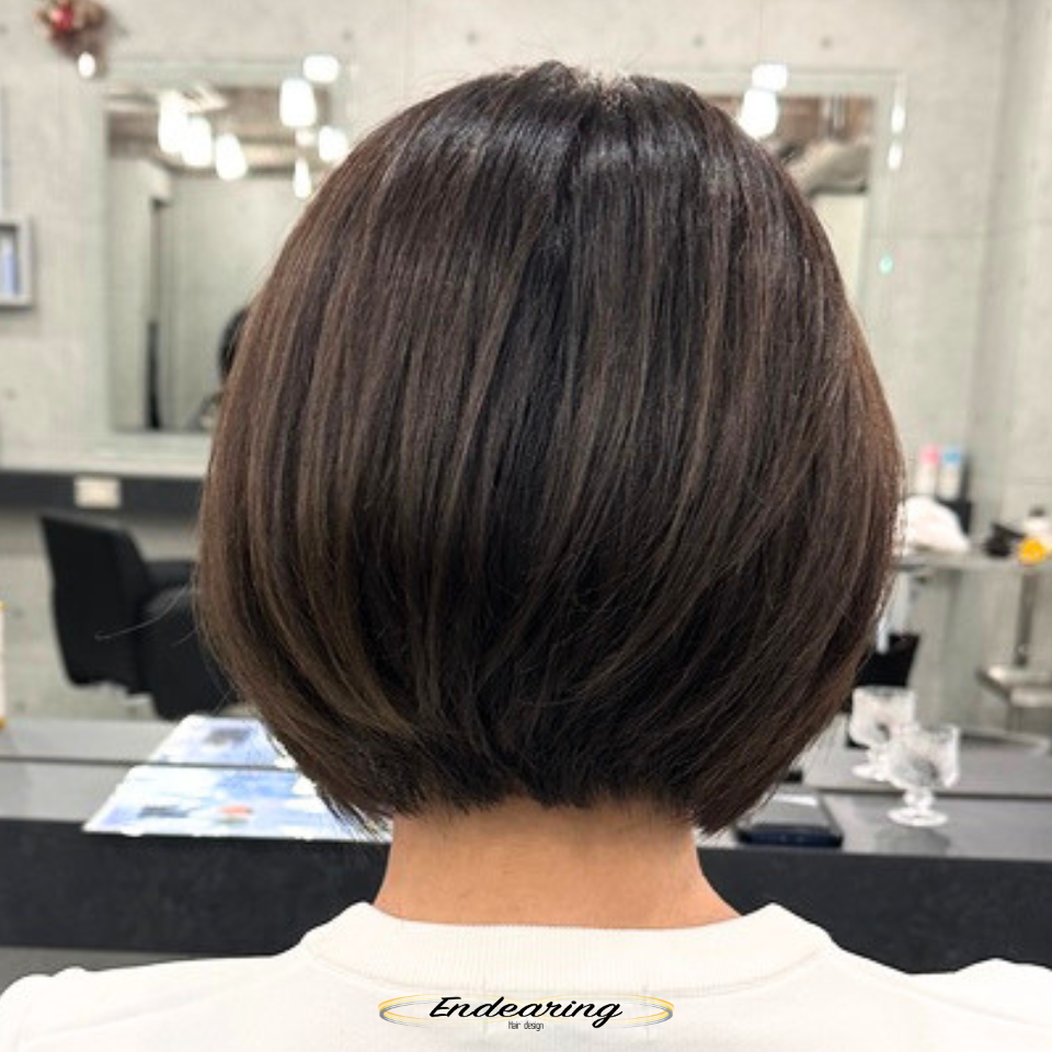 白髪染めを明るく続けたい方へ｜赤みを抑えるオリーブベージュ前下がりボブ