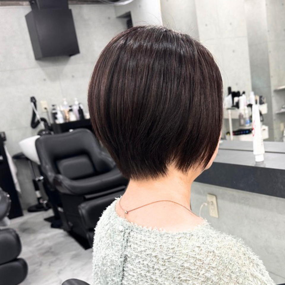 30代女性が今選ぶべき前下がりボブとは？短すぎないショートが支持される理由