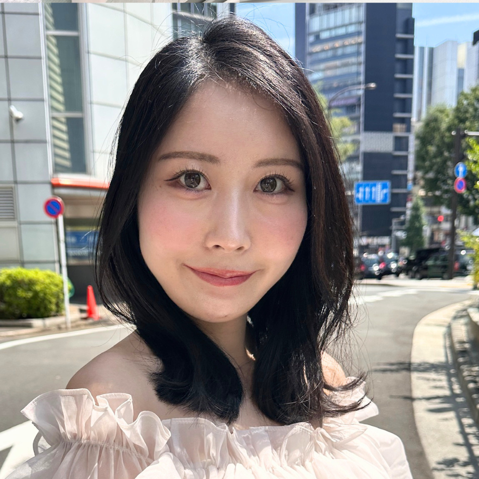 短くしたい。でも結びたい。髪が多い人に人気のレイヤーボブとは？